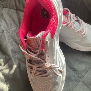 Camel sneakers, never worn